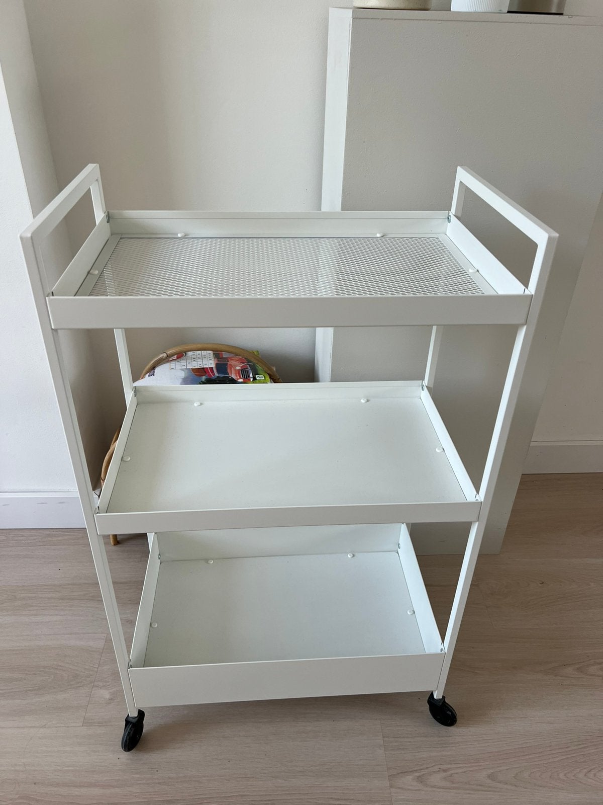 Nissafors roltafel wit, Ophalen, Zo goed als nieuw