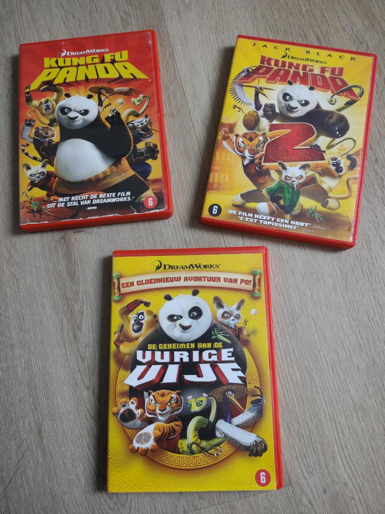 DVD Kung Fu Panda 1 en 2 en De geheimen van de vurige vijf, Gebruikt, Tekenfilm, Overige soorten, Ophalen of Verzenden