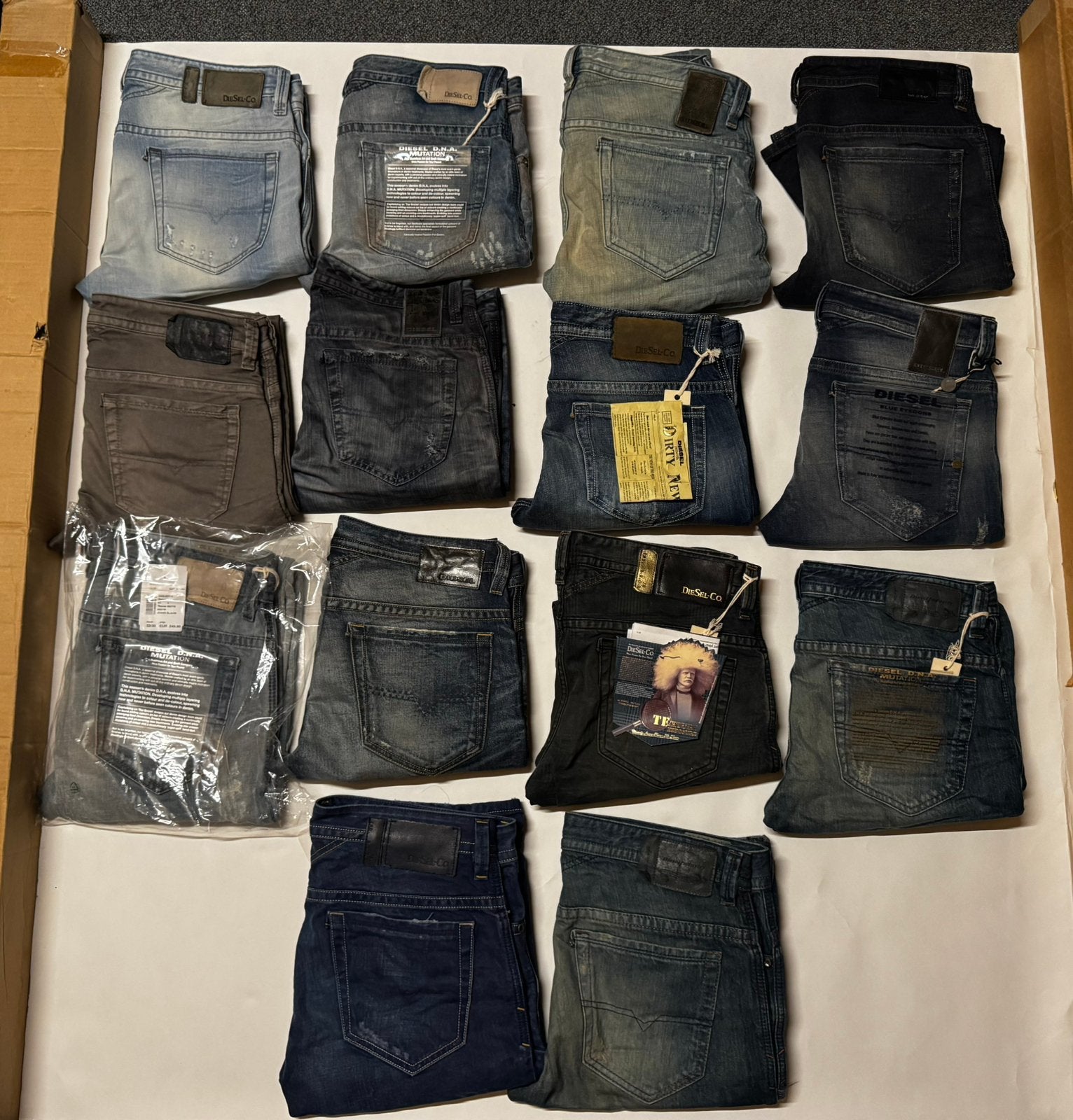 Nog 9x Diesel Thavar jeans, nieuw met labels., Ophalen of Verzenden, Nieuw, Overige kleuren, W32 (confectie 46) of kleiner