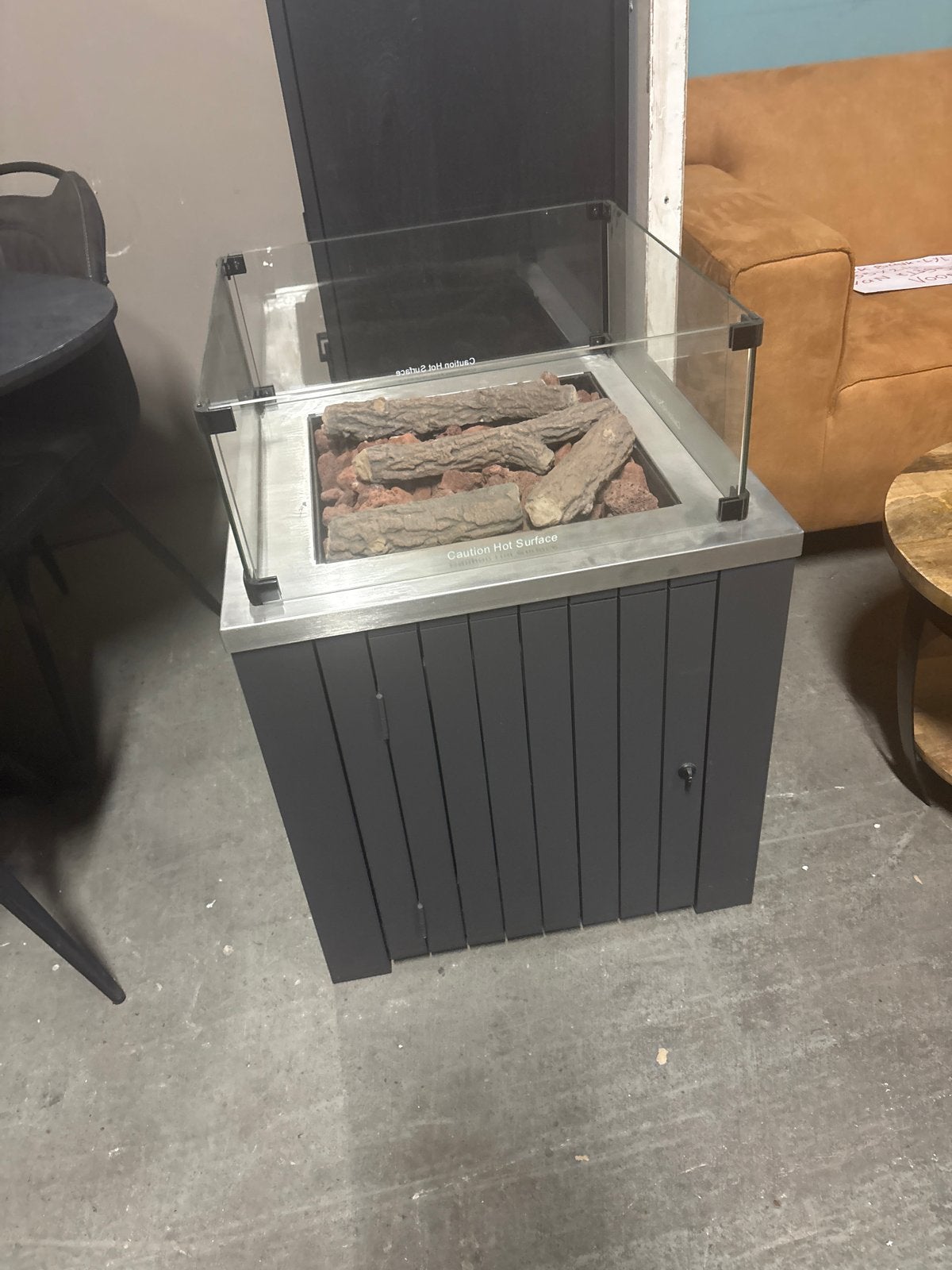 Moderne Vuurtafel met Glasombouw en Lavastenen, Ophalen, Outletliving7@gmail.com, Vuurkorf, Nieuw
