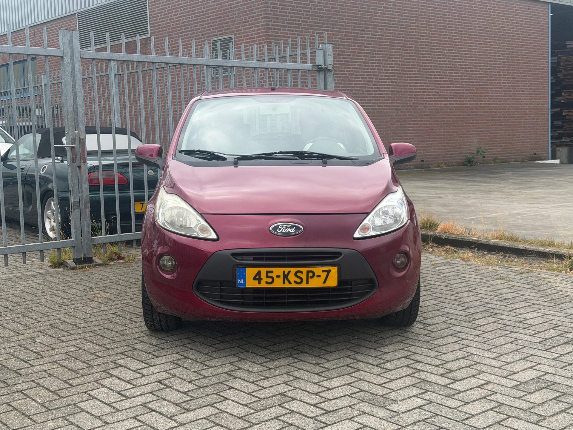Ford Ka 1.2 Titanium X! NL AUTO NAP! Airco l Elek pakket l A, Voorwielaandrijving, Stof, Gebruikt, 4 stoelen