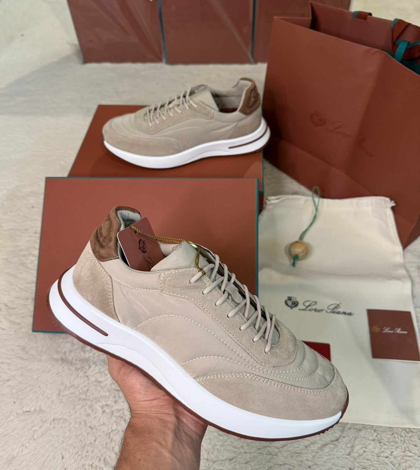 Loro piana, Ophalen of Verzenden, Zo goed als nieuw, Zwart, Sneakers of Gympen
