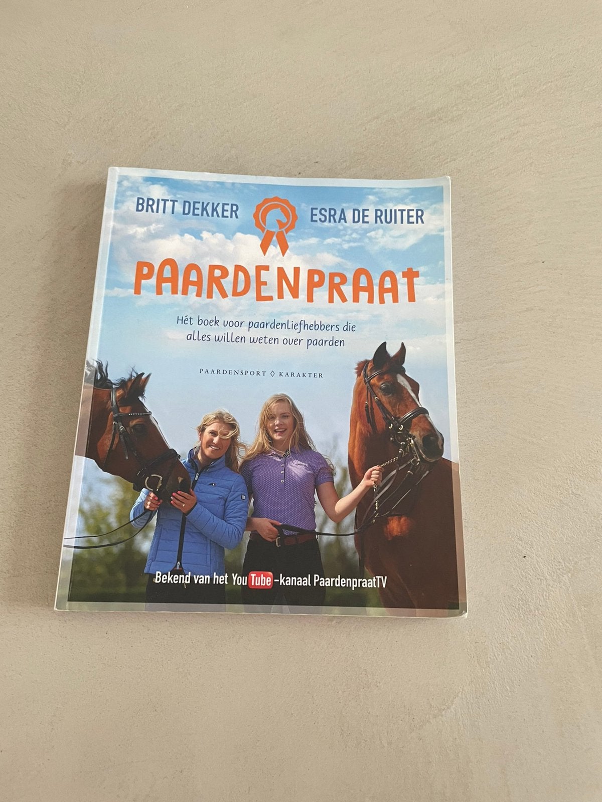 Esra de Ruiter - Paardenpraat, Boeken, Non-fictie, Esra de Ruiter; Britt Dekker, Ophalen of Verzenden, Zo goed als nieuw