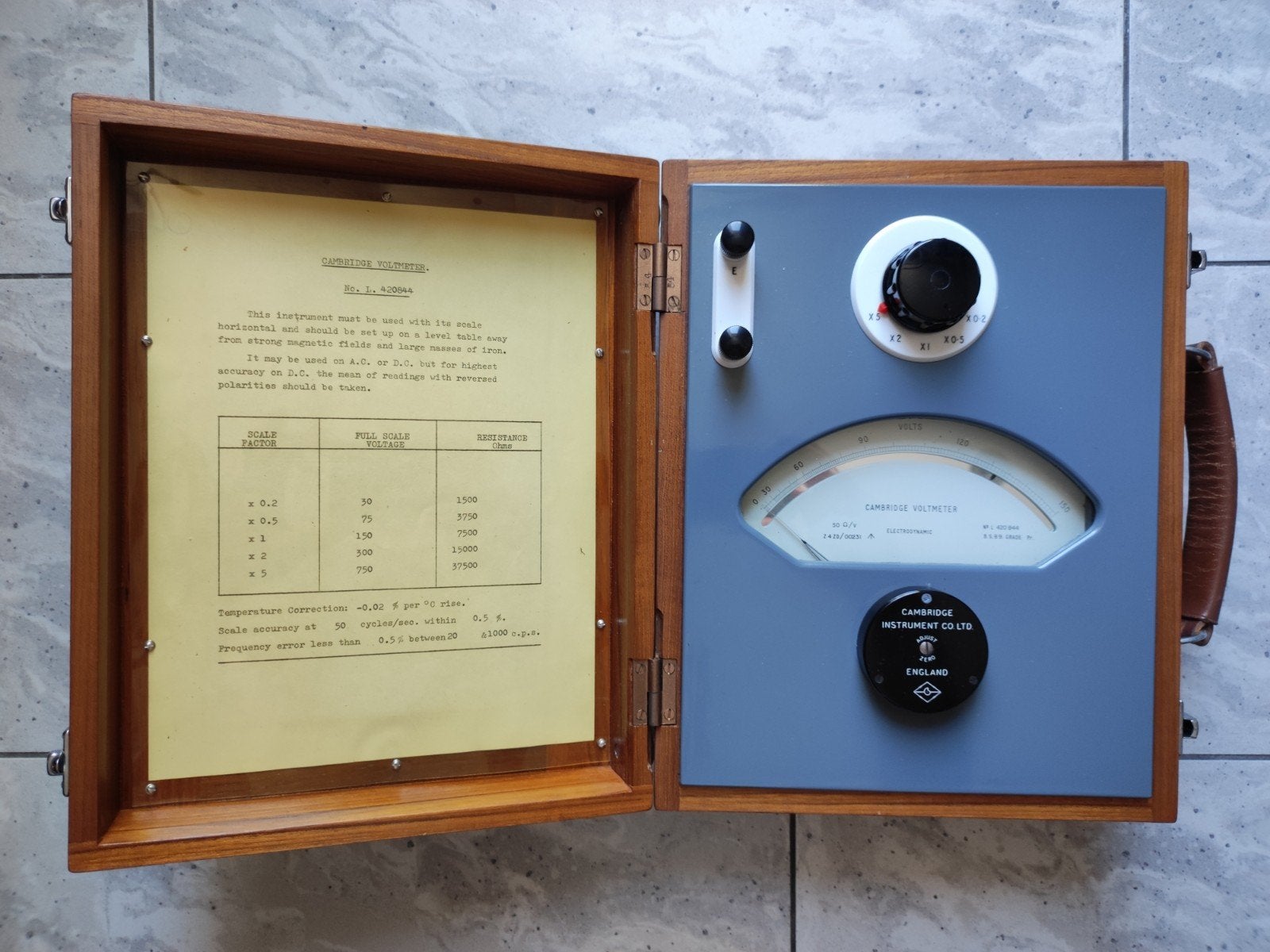 Vintage Cambridge Voltmeter in Houten Koffer - Werkend, Ophalen of Verzenden