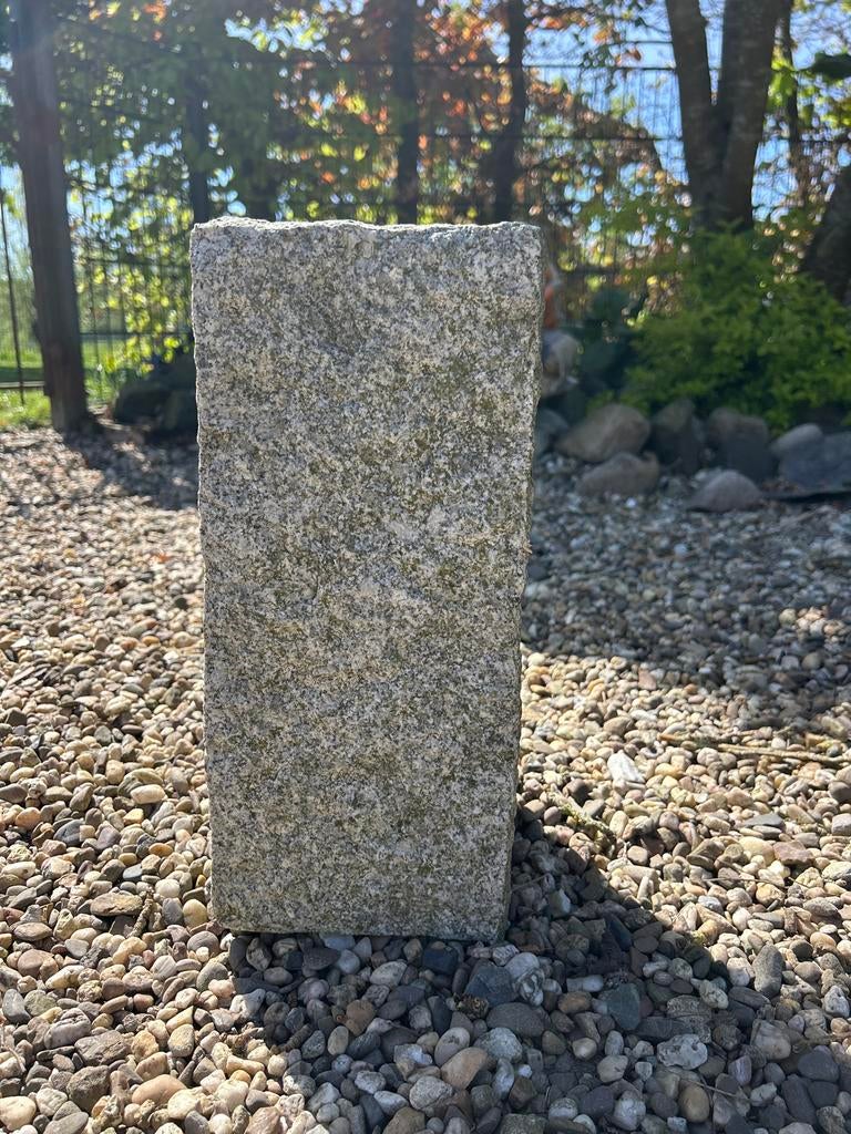 Watersteen - Granieten Sokkel/Decoratie (40x15x15 cm), Tuin en Terras, Tuinbeelden, Gebruikt, Abstract beeld, Beton, Ophalen