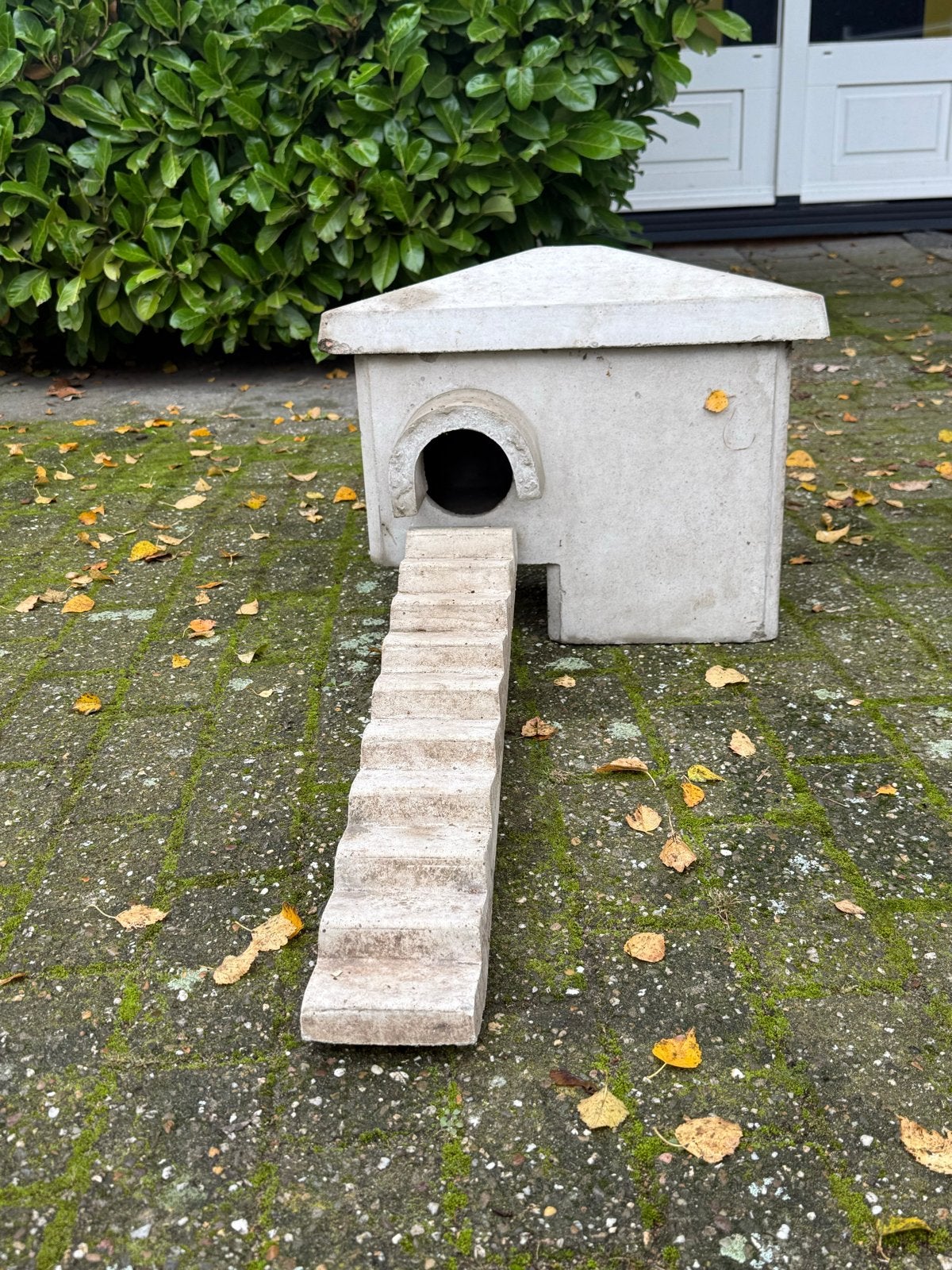 betonnen eendenhuisje / broedhuisje met trap, Ophalen, Gebruikt, Overige typen