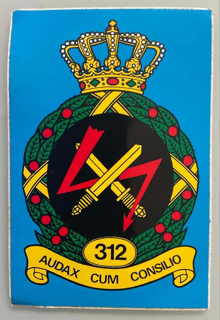 Embleem 312 Squadron Luchtmacht - Audax Cum Consilio, Verzenden, Luchtmacht, Nederland, Embleem of Badge