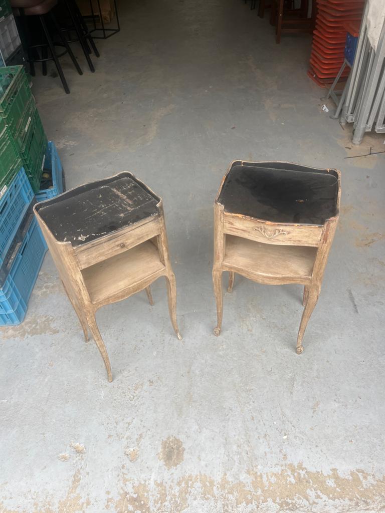 Set van 2 Antieke Nachtkastjes - Vintage Bijzettafels, Huis en Inrichting, Krukjes, Ophalen, Gebruikt, Hout