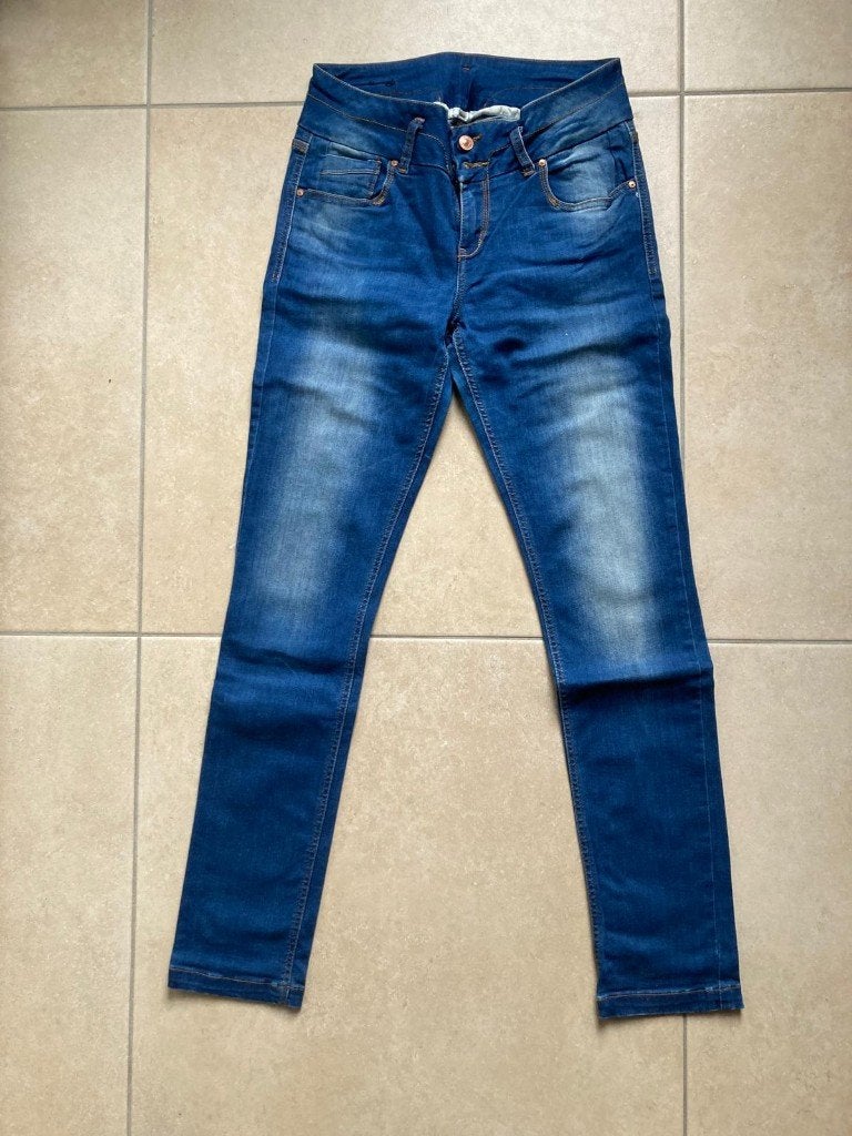 Spijkerbroek LTB donkerblauw W29/L30, Blauw, Ophalen of Verzenden, Zo goed als nieuw, LTB