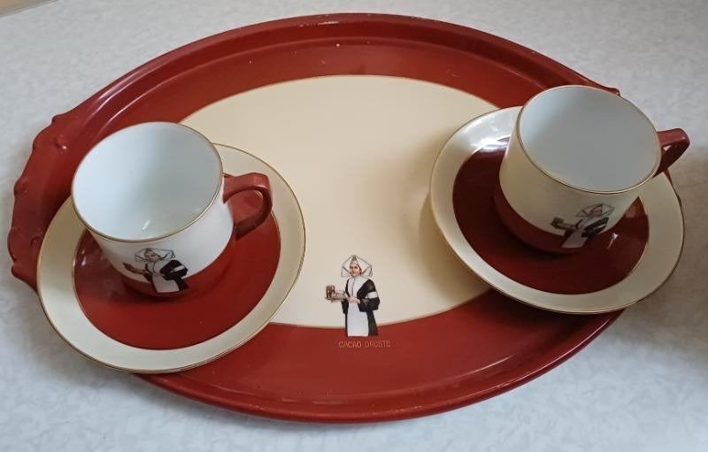 Foto 8 van Art-Deco droste servies met twee kop en schotels