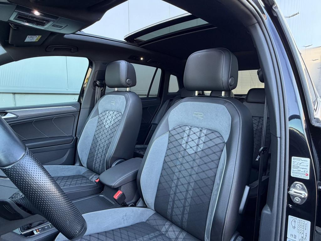 Volkswagen Tiguan 1.5 TSI R-Line Pano IQ-Light Led Matrix Sf, Auto's, Volkswagen, Zwart, 4 cilinders, 1446 kg, Origineel Nederlands