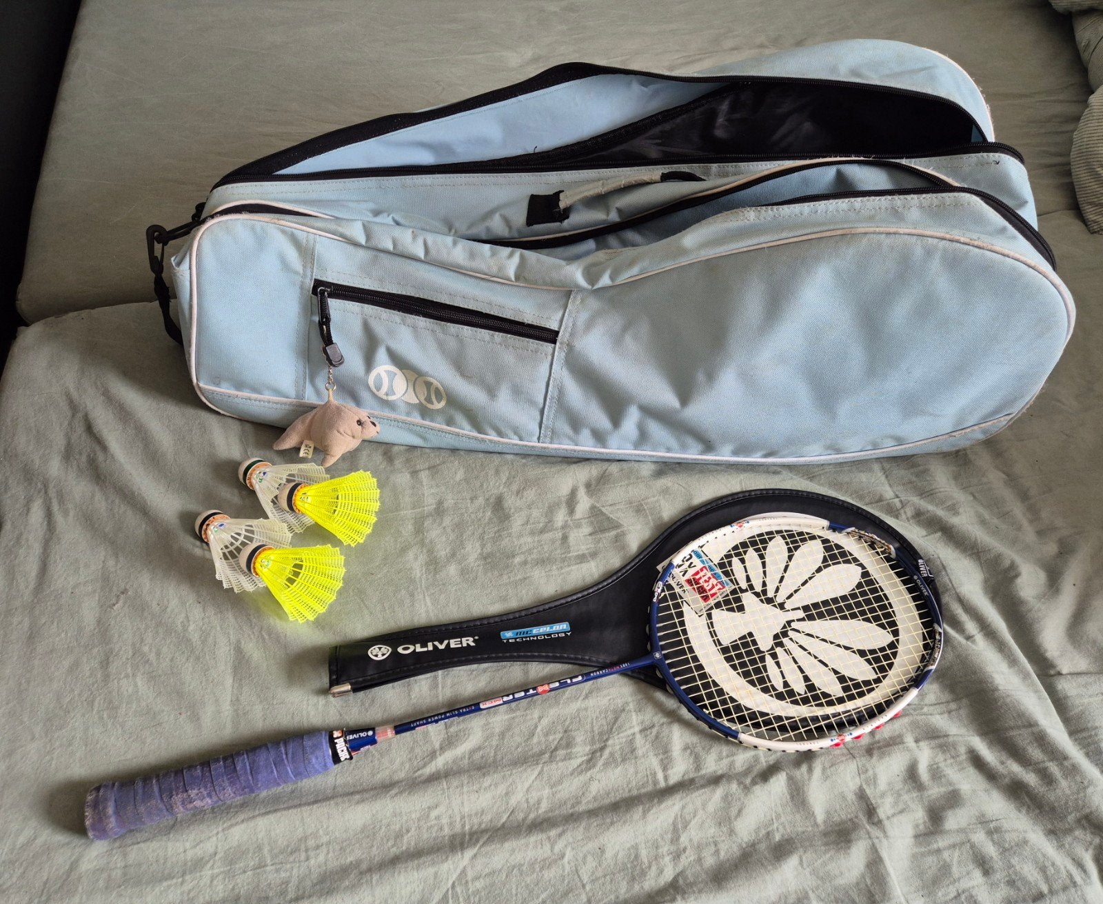 Professioneel Oliver badminton racket met toebehoren, Sport en Fitness, Badminton, Ophalen of Verzenden, Zo goed als nieuw, Racket(s)