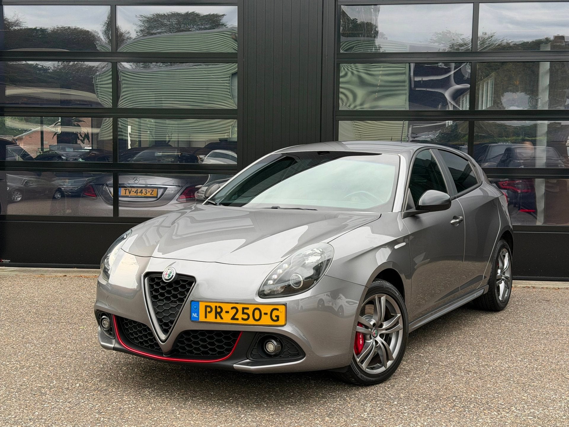Alfa Romeo Giulietta 1.4 Turbo MultiAir Super LED Navi Cruis, 4 cilinders, Alcantara, Origineel Nederlands, Bedrijf