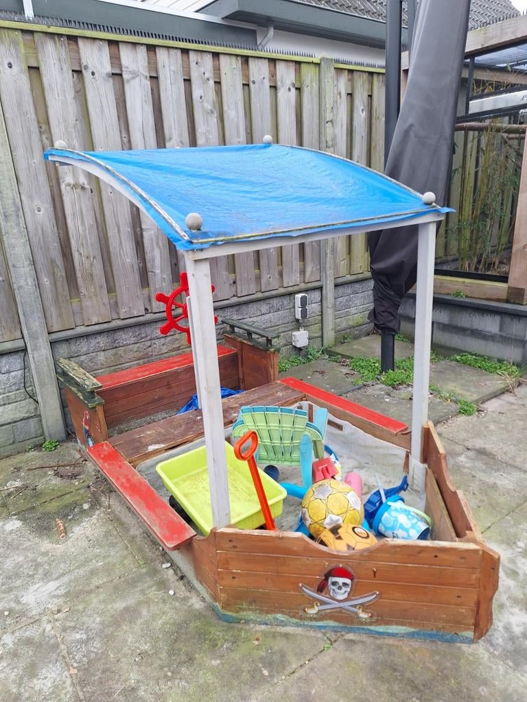 Piratenboot zandbak, Ophalen