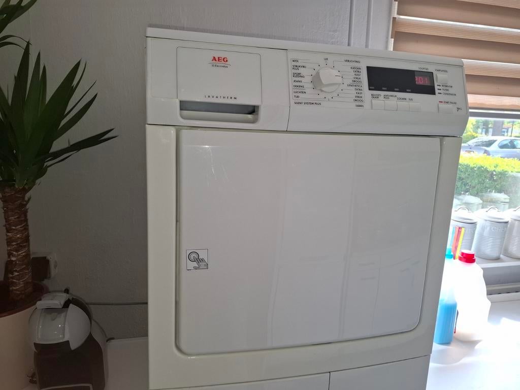AEG Condensdroger Lavatherm met digitaal display, 6 tot 8 kg, Gebruikt, Ophalen of Verzenden, Voorlader