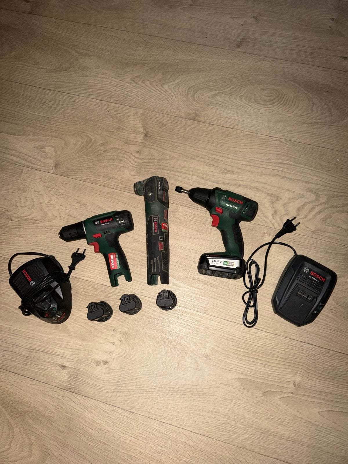 Bosch Boormachines en Multitool Set met Accu's en Laders, Gebruikt, Variabele snelheid, Verzenden, Boor- en Schroefmachine