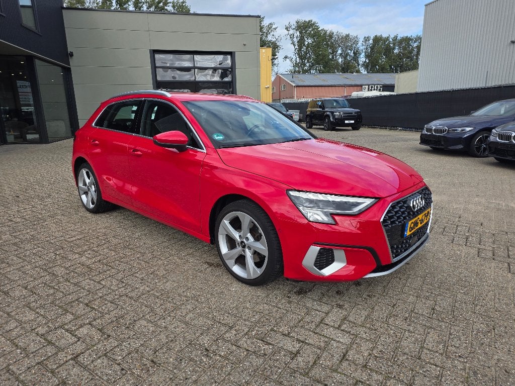 Audi A3 40 TFSI-e S-LINE | LEDER | CAMERA | 18" | ACC