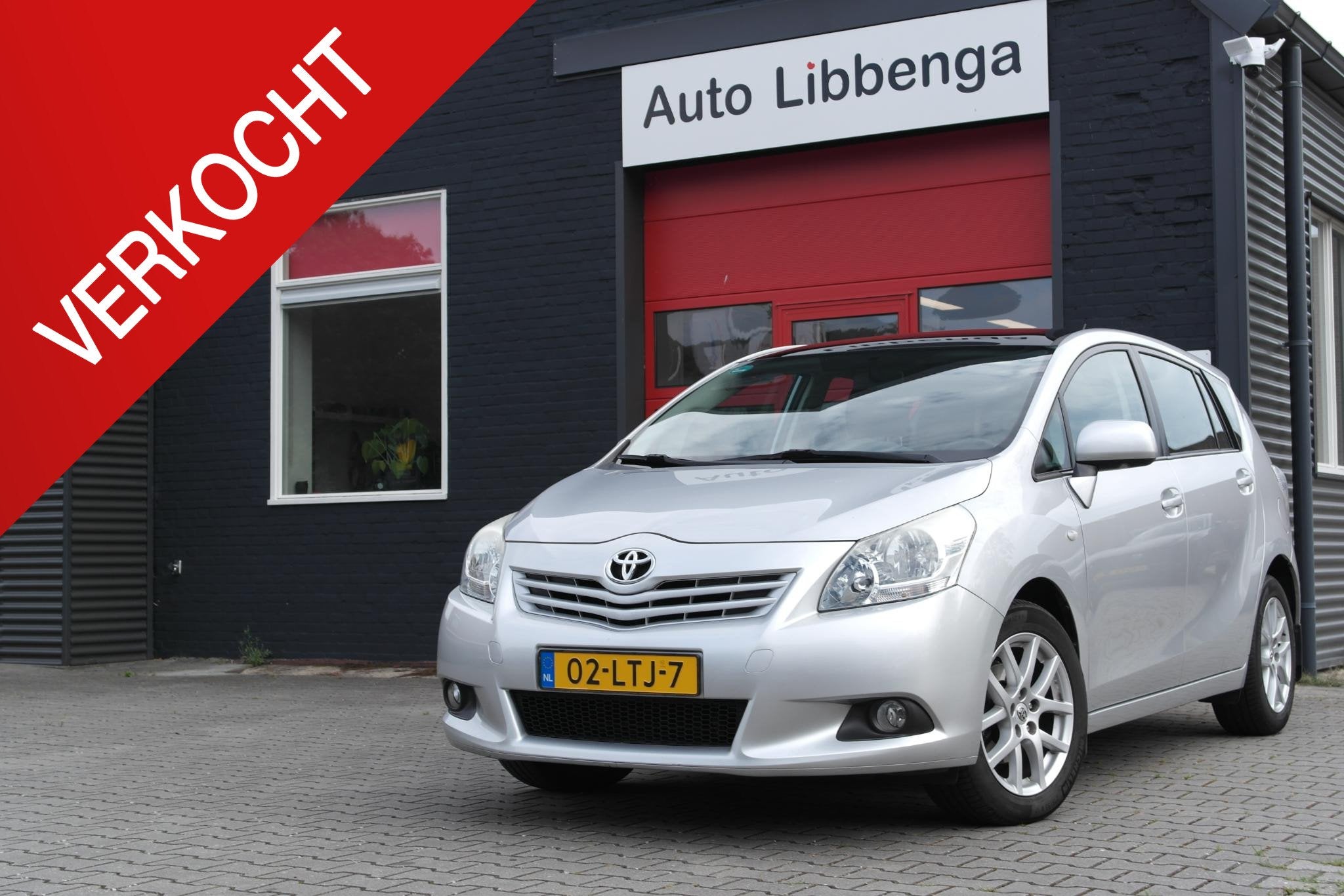 Toyota Verso 1.6 VVT-i Business AIRCO / CRUISE / PANODAK / T, Auto's, Voorwielaandrijving, Euro 5, Gebruikt, 4 cilinders