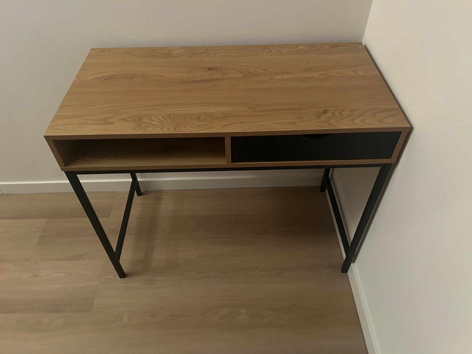 Bureau, Ophalen, Zo goed als nieuw