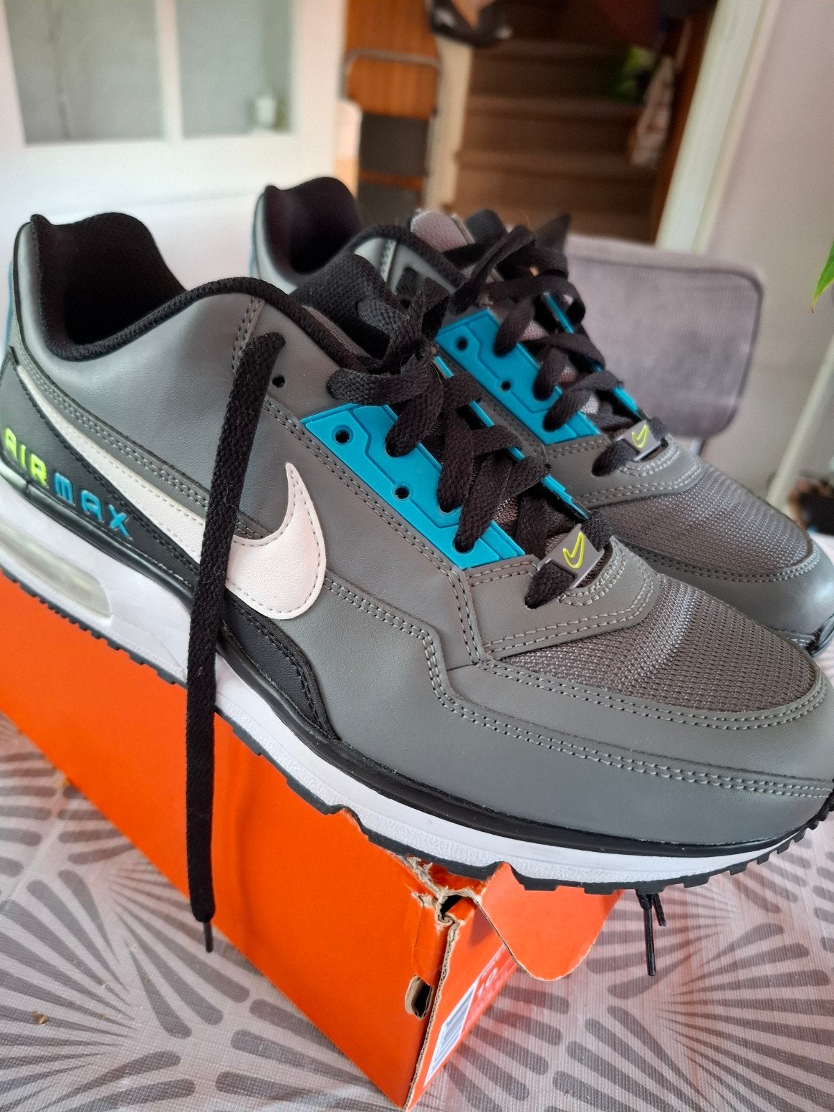 nike air maxx LTD 3 maat 44, Ophalen, Zo goed als nieuw