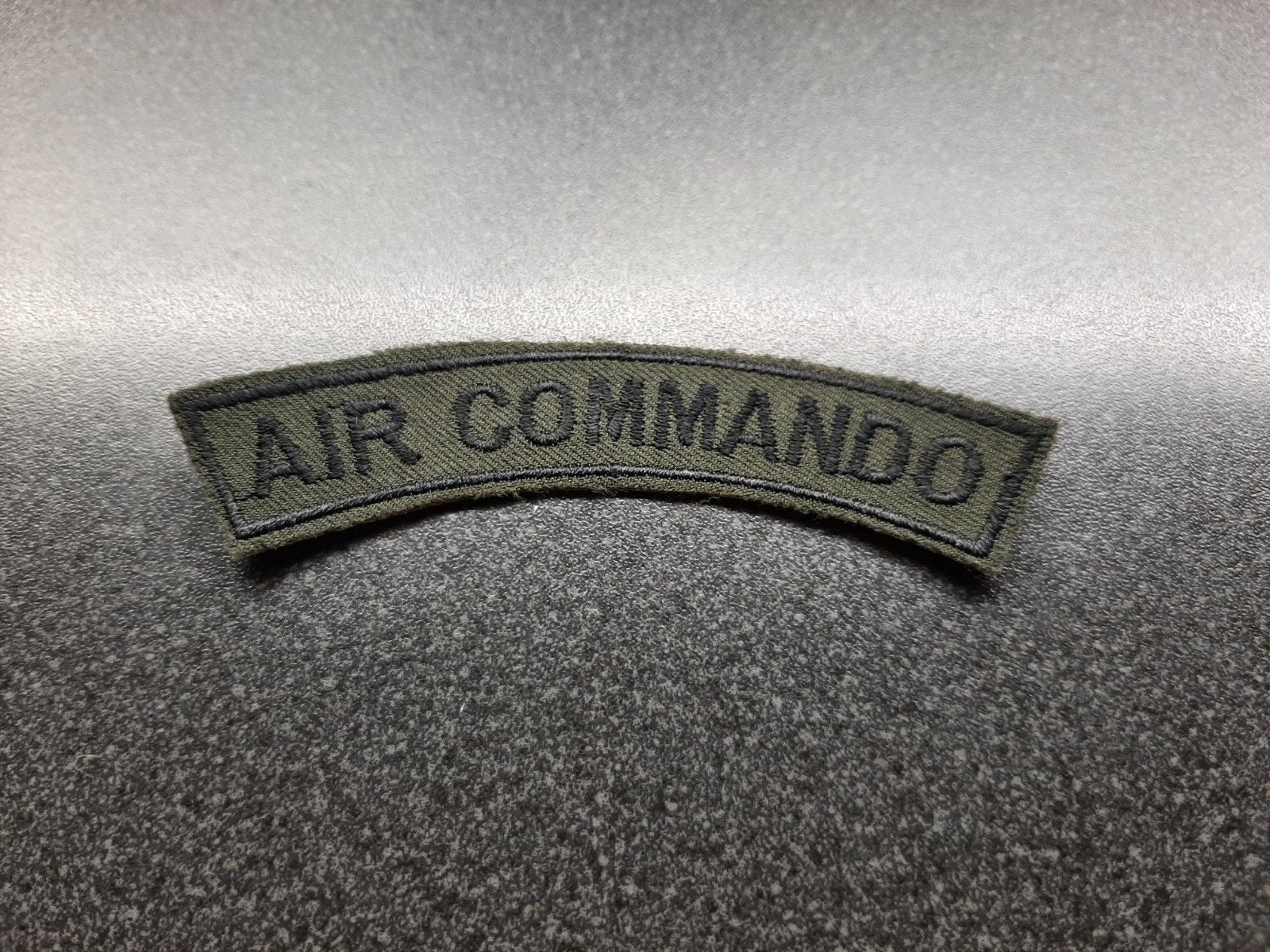 België  - AIR COMMANDO  -  Schouder titel., Ophalen of Verzenden, Landmacht, Overige gebieden, Embleem of Badge