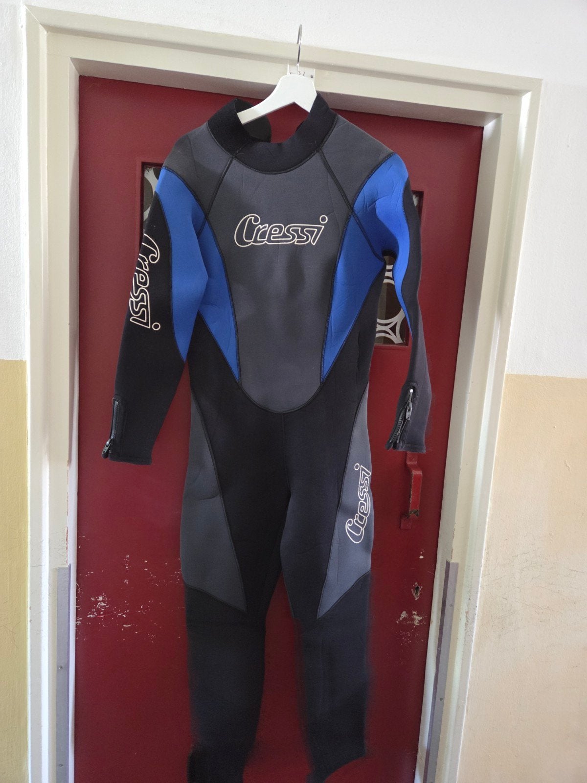 Cressi Wetsuit S/M, 4mm dikte - Ideaal voor watersport, Wetsuit, Gebruikt, Ophalen of Verzenden, Dame of Heer