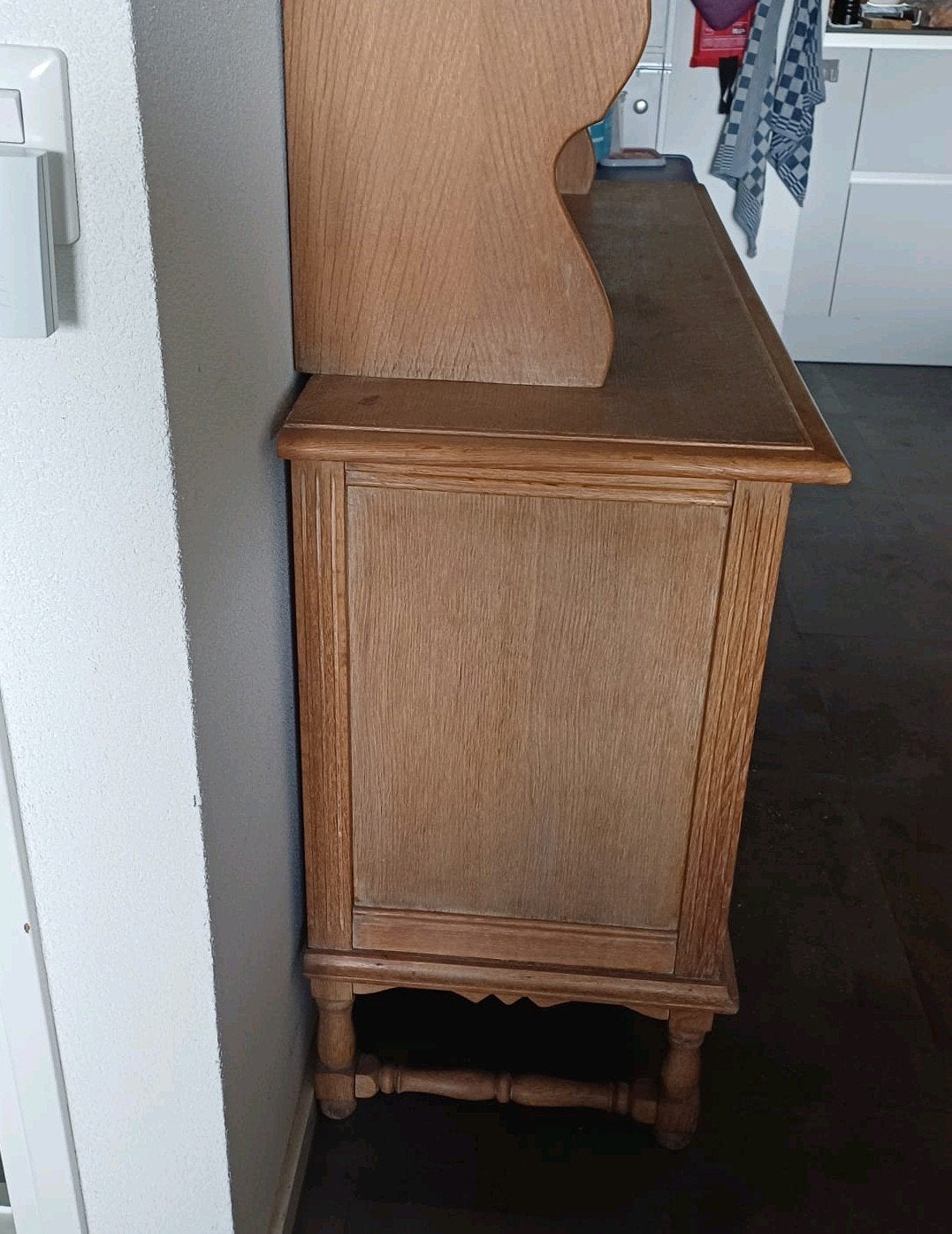 Foto 7 van Prachtige eiken buffetkast / servieskast – Blank eiken