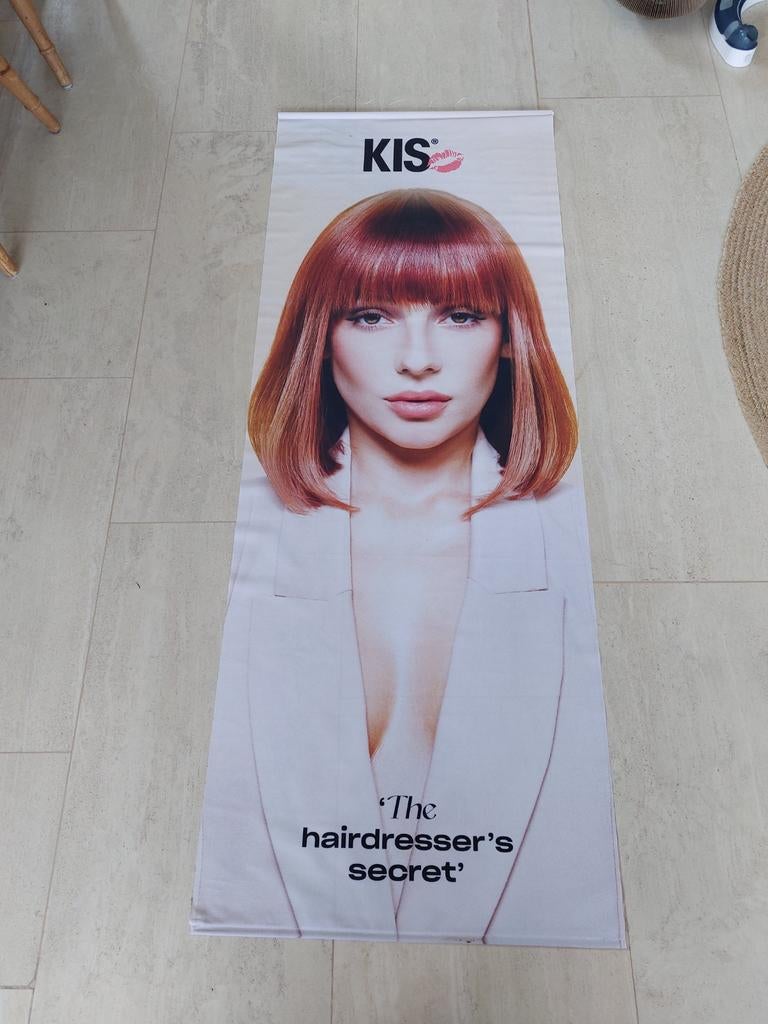 Banieren aan de wand., Ophalen of Verzenden, Zo goed als nieuw