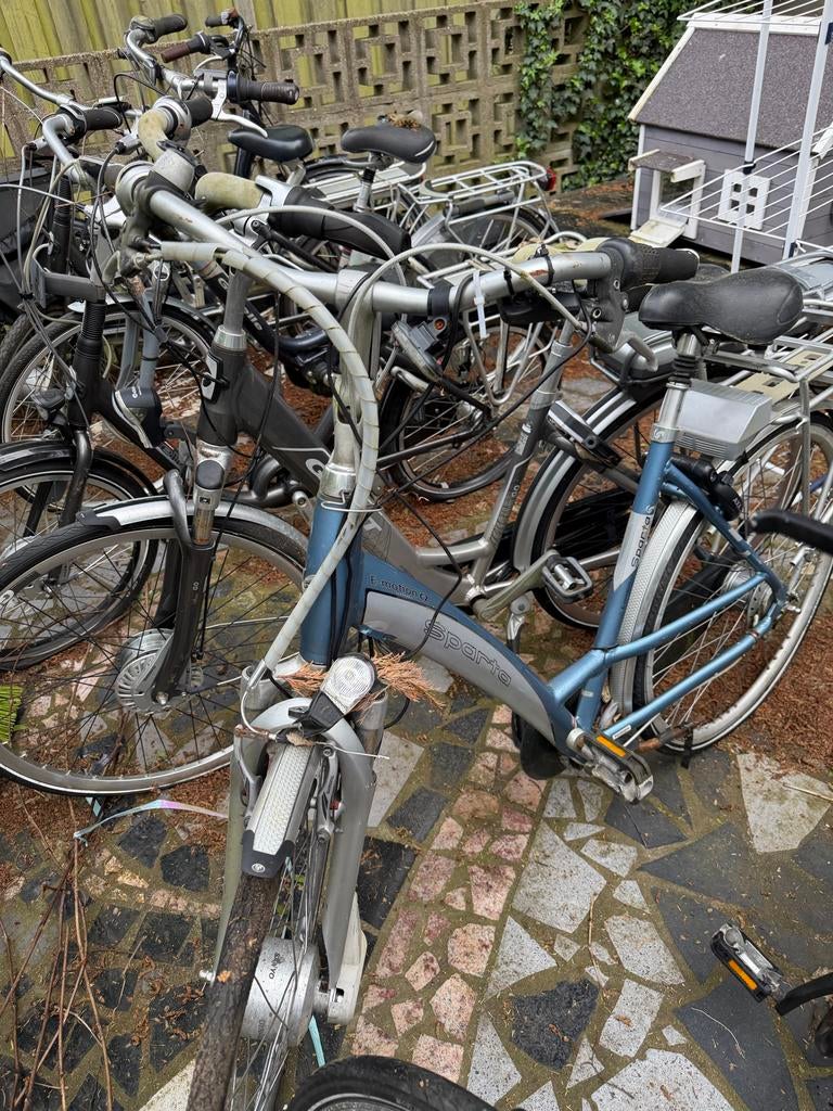 Partij elektrische fietsen (zonder accu) voor onderdelen/opk, Fietsen en Brommers, Elektrische fietsen, Minder dan 30 km per accu