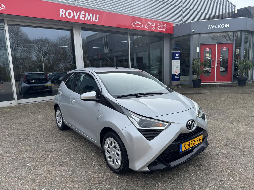 Toyota Aygo 1.0 VVT-i x-play Carplay, Camera, Airco., Voorwielaandrijving, Stof, Gebruikt, Euro 6