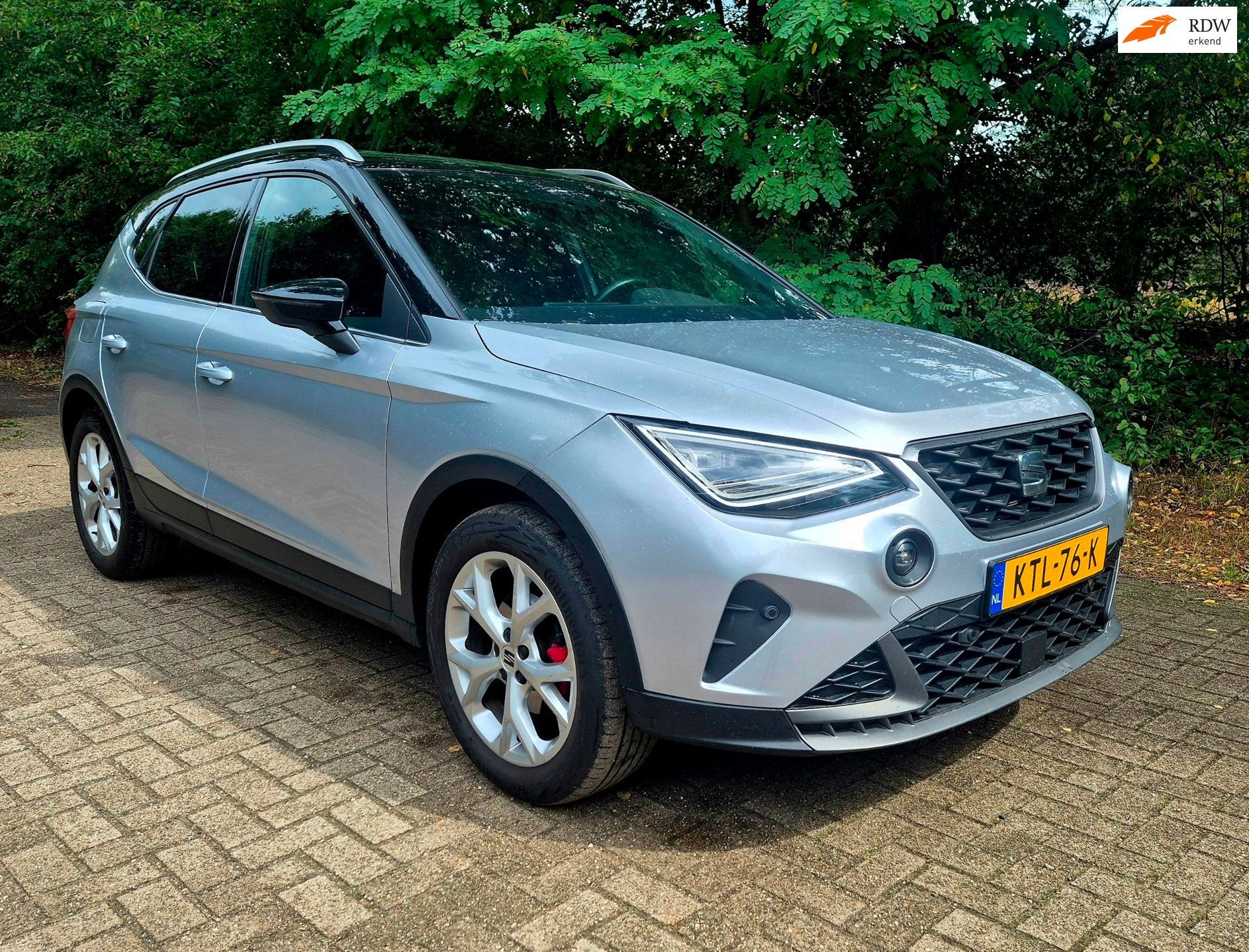 Seat Arona 1.5 EcoTSI FR Business Connect Xcellence, Auto's, Dealer onderhouden, Gebruikt, 4 cilinders, 150 pk