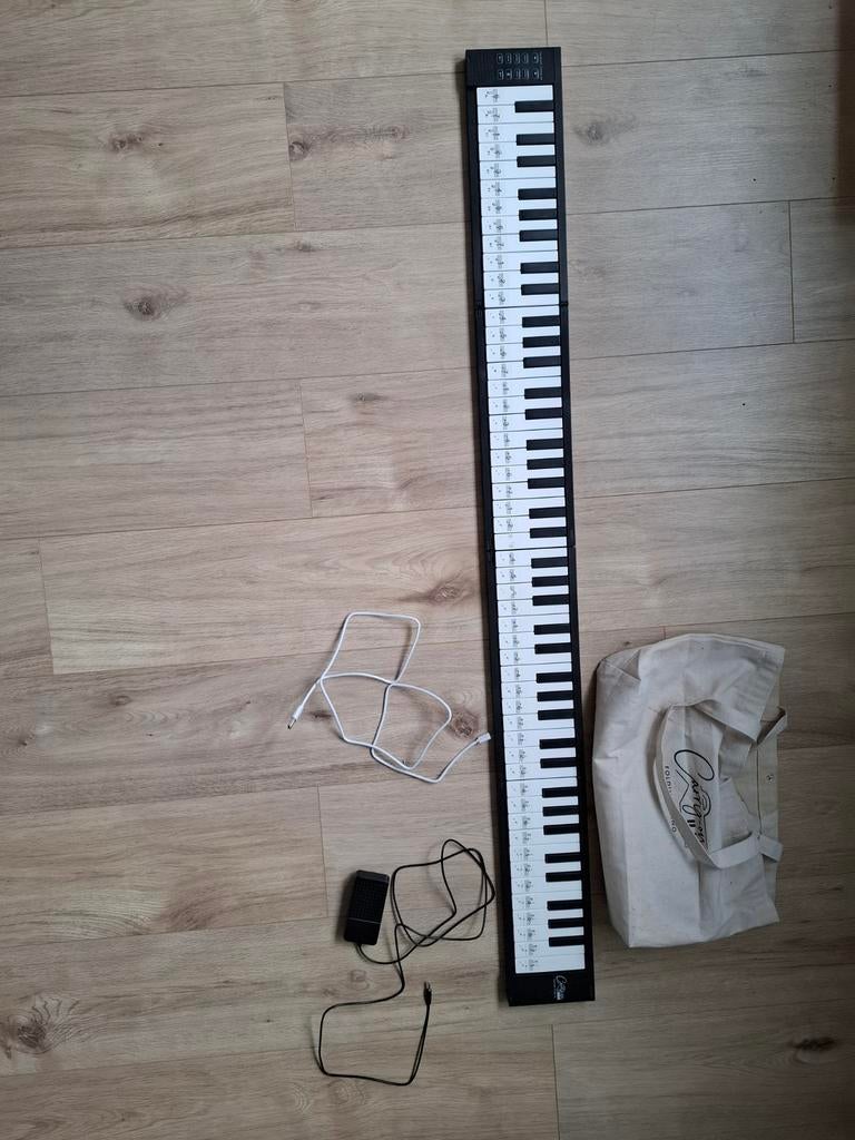 Carry-on Folding Piano - Draagbaar Digitaal Piano, Muziek en Instrumenten, Piano's, Ophalen, Zwart, Digitaal, Zo goed als nieuw