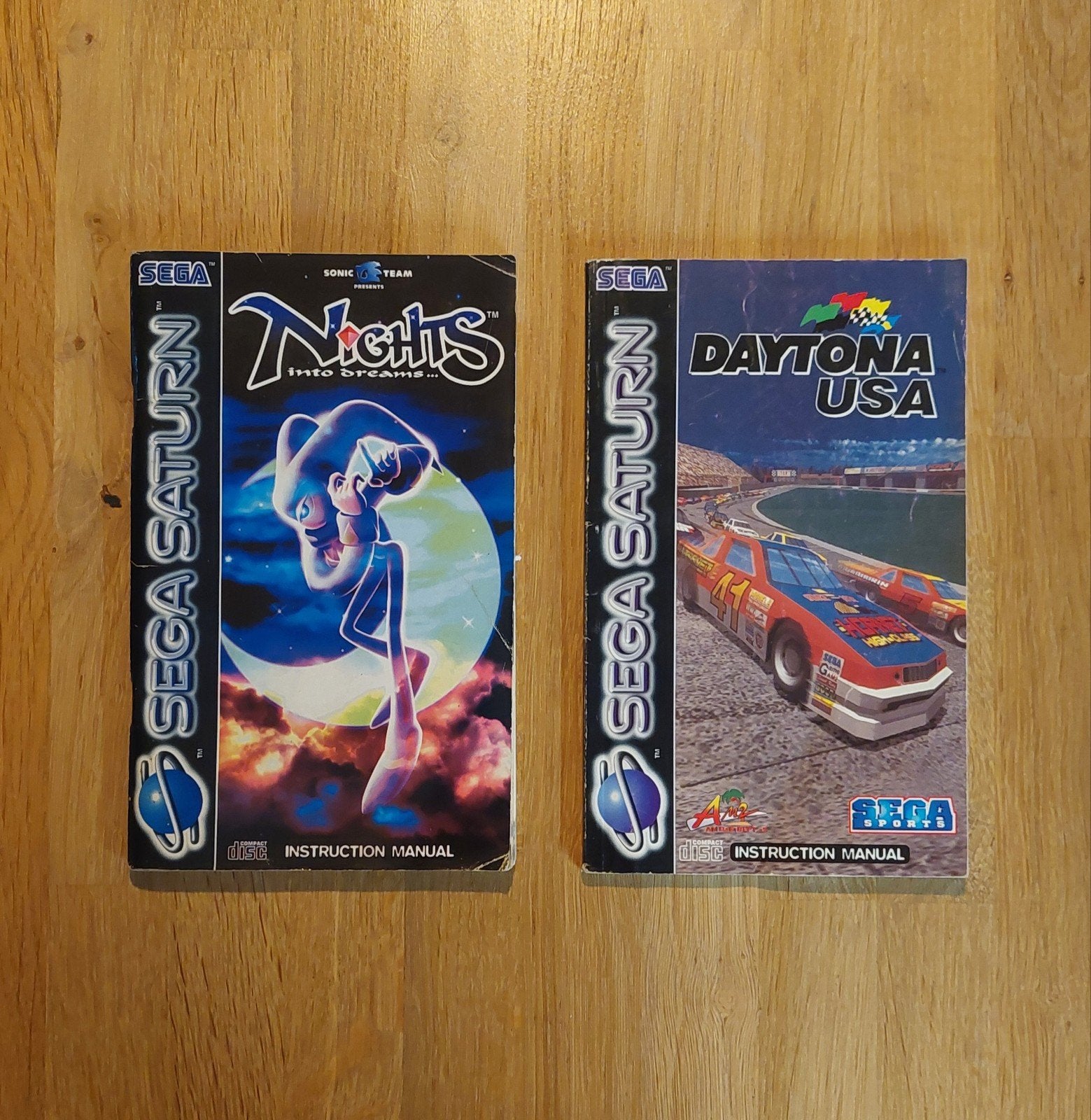 Twee game manuals voor de Sega Saturn, Gebruikt, Overige genres, 1 speler, Ophalen of Verzenden