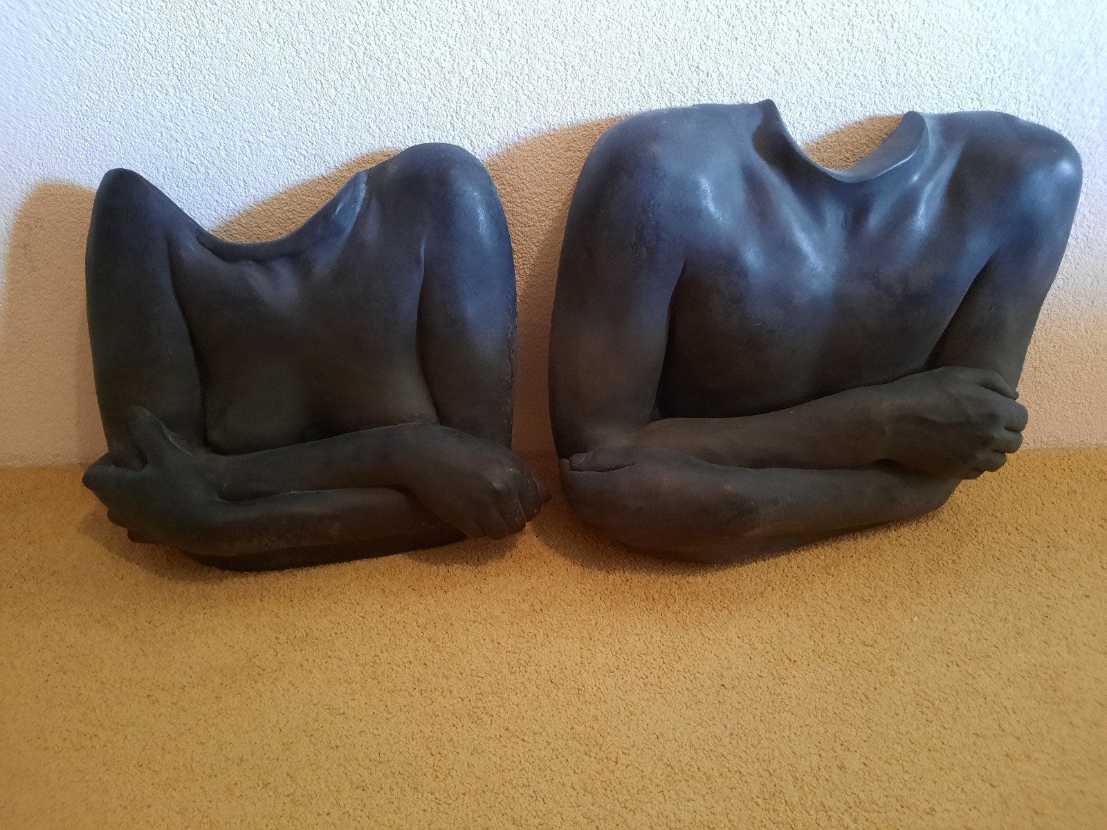 2 stenen borstbeelden, Ophalen, Hotstone
