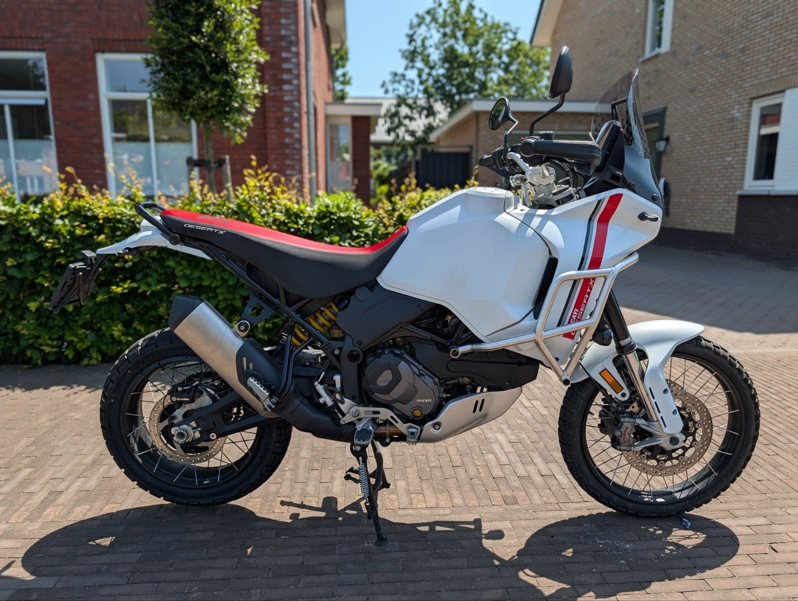 Ducati Desertx 2023 - 13dkm - vol opties, 2 cilinders, Occasion, Motorrijbewijs A, 932 cc