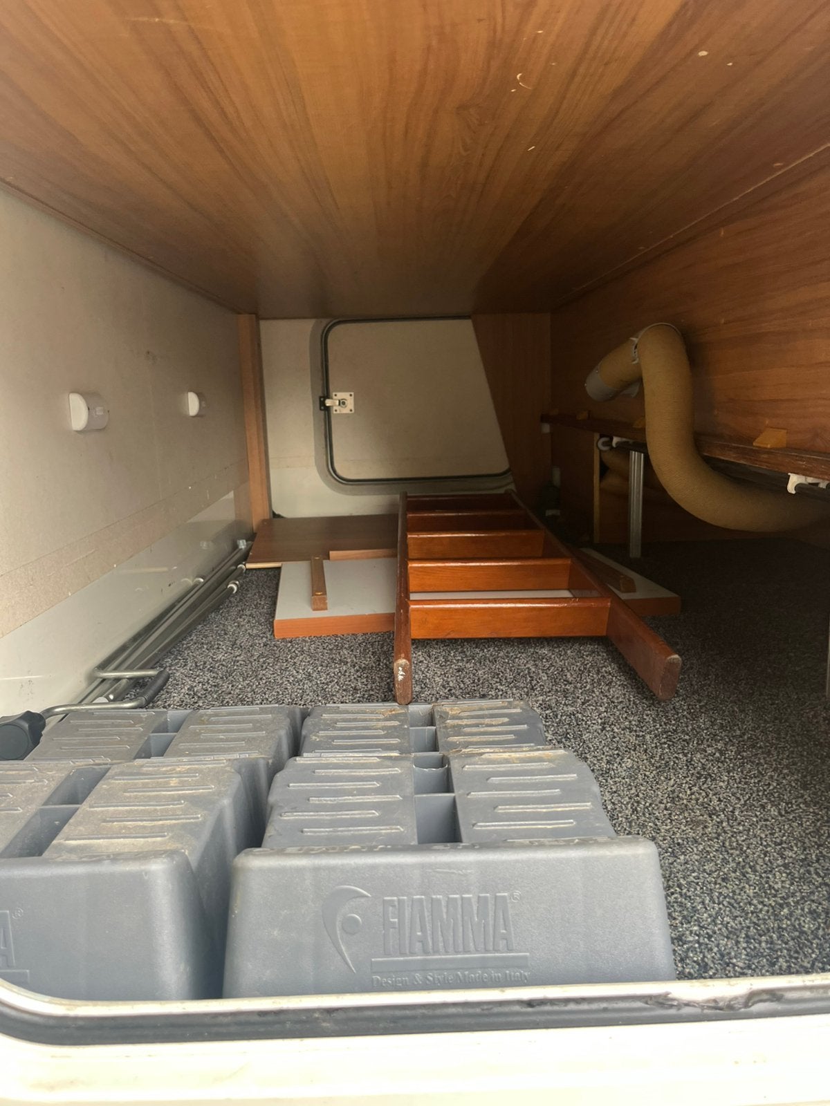 Foto 19 van Ford Transit Eura Mobil 685  2.2 TDC bwj. 2009 6 pers.izgst.