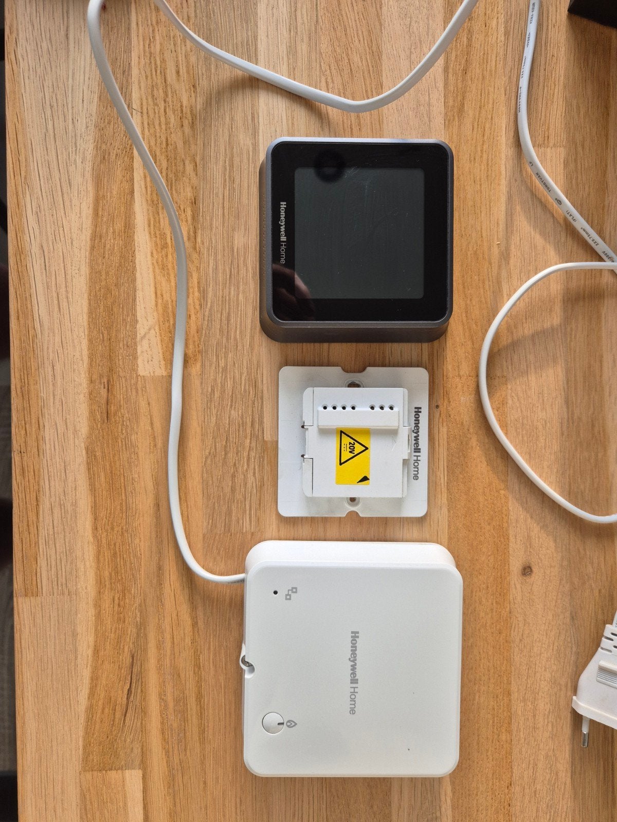 Honeywell T6 Slimme Thermostaat - Zo goed als nieuw, Doe-het-zelf en Verbouw, Thermostaten, Ophalen, Slimme thermostaat, Zo goed als nieuw