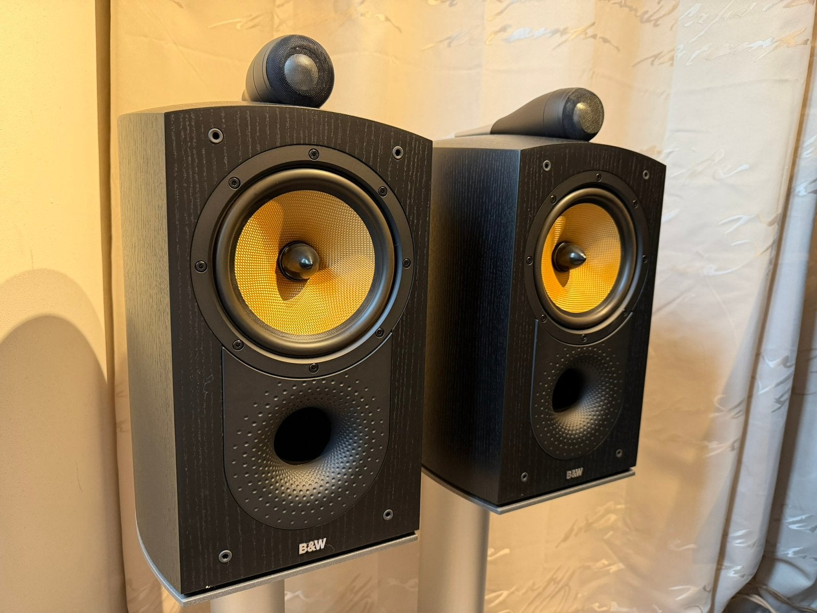 Mooie B&W 805N Nautilus Luidsprekers - Black Ash, Basreflex, Ophalen of Verzenden, Zo goed als nieuw, 60 tot 120 watt