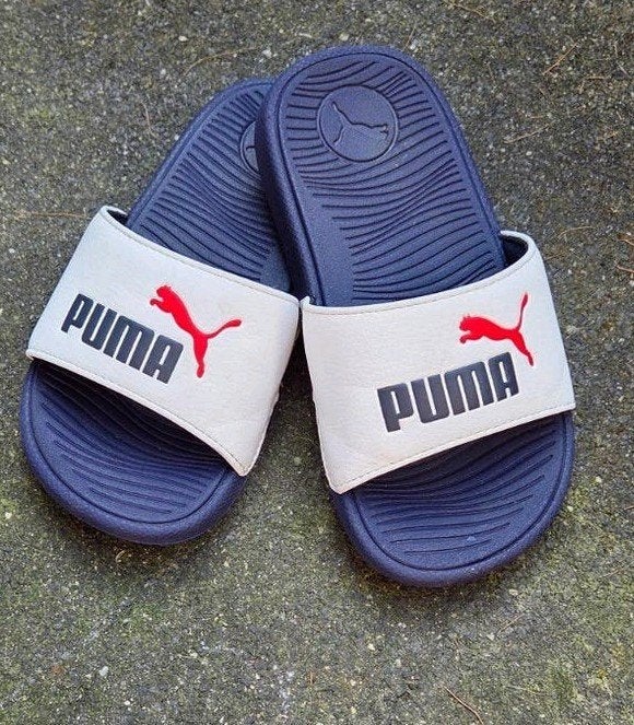 Puma slippers maat 28 voor jongens of meisjes, Gebruikt, Jongen of Meisje, Ophalen of Verzenden, Puma