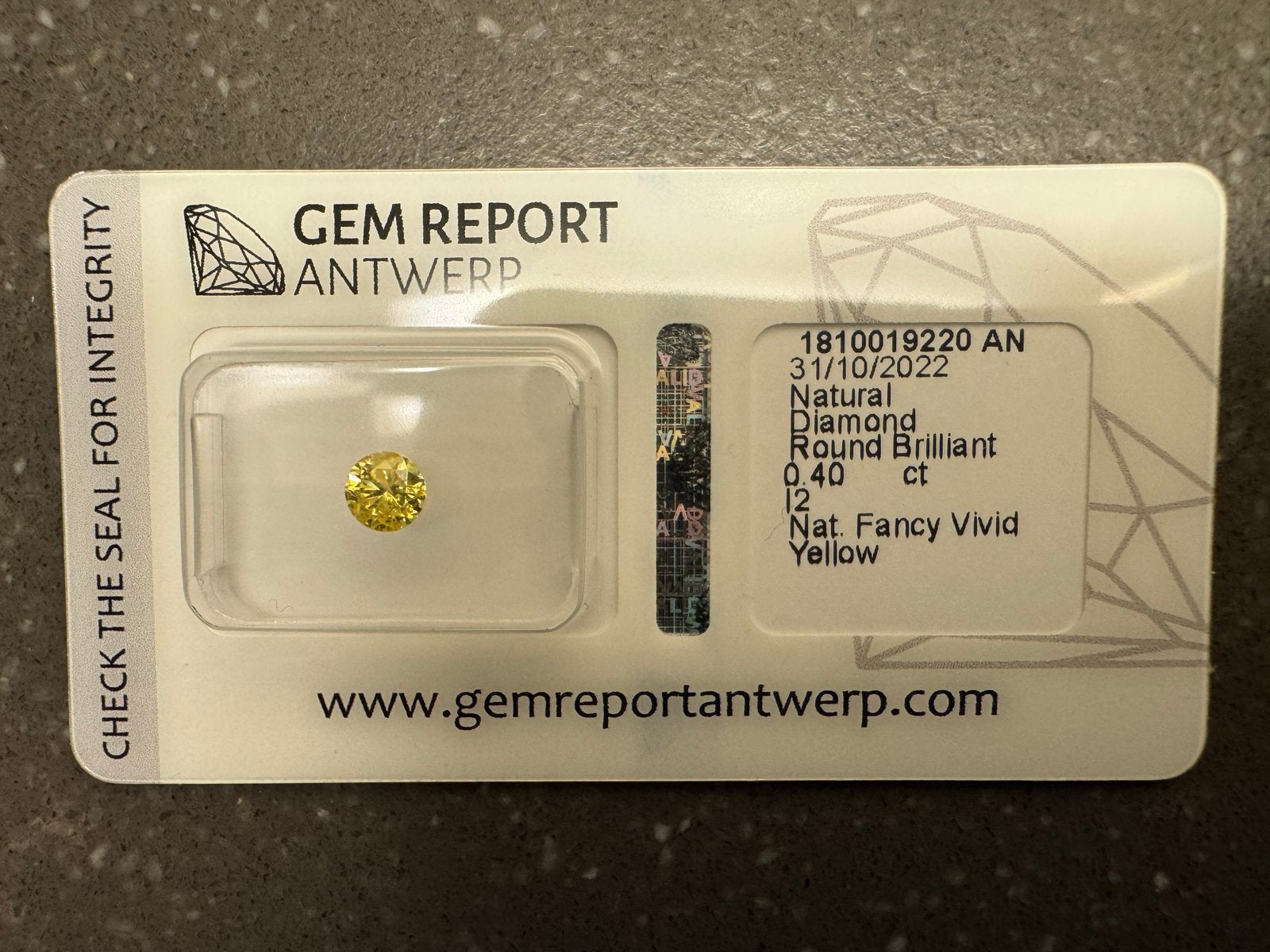 Natuurlijke Fancy Vivid Gele Diamant - 0.40 ct - Gem Report, Verzenden, Zo goed als nieuw