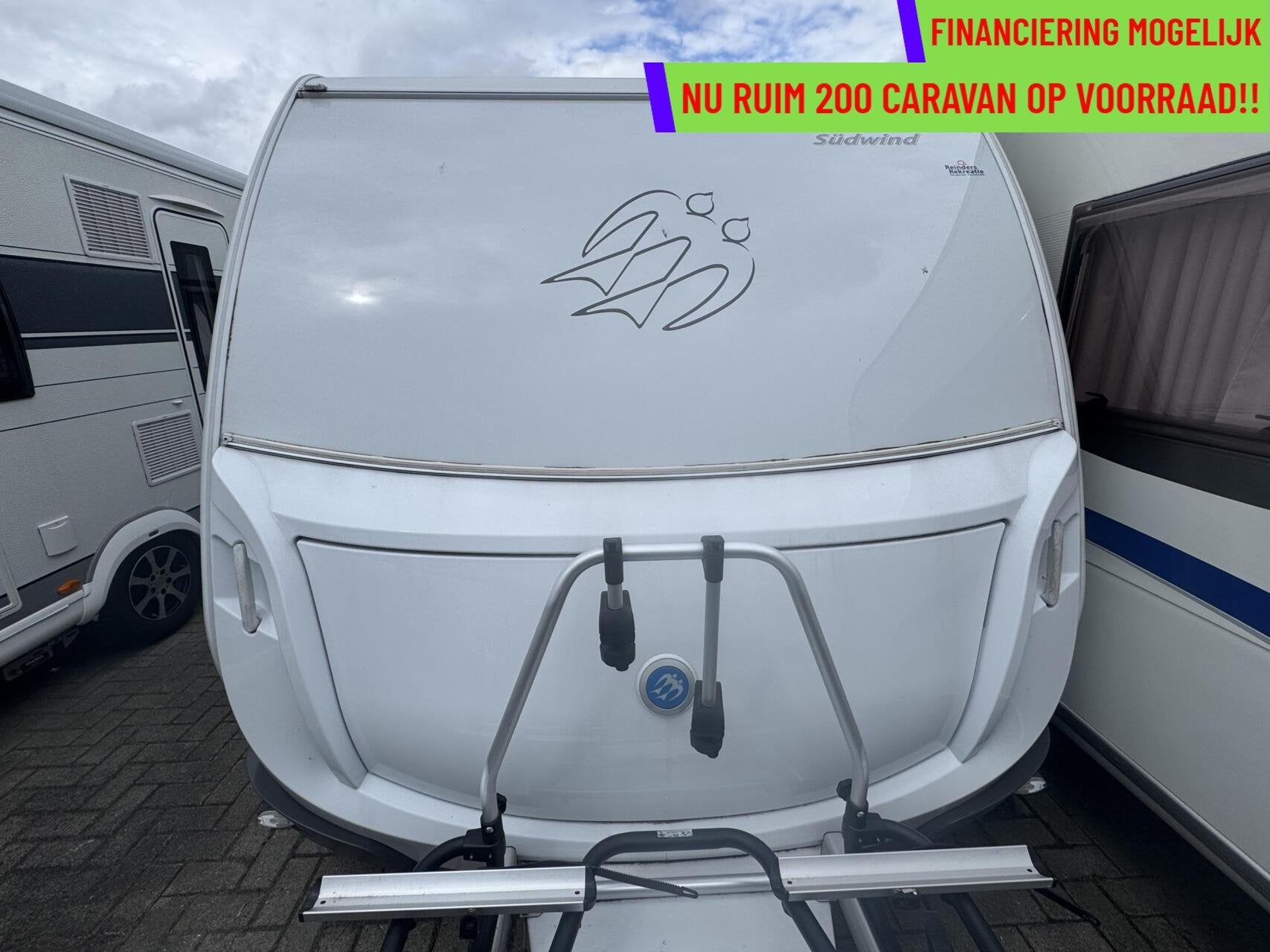 Knaus SUDWIND 460 EU,ENKELE BEDDEN,DINETTE,MOVER, FIETSENDR., Caravans en Kamperen, Mover, Bedrijf, 6 tot 7 meter, Knaus