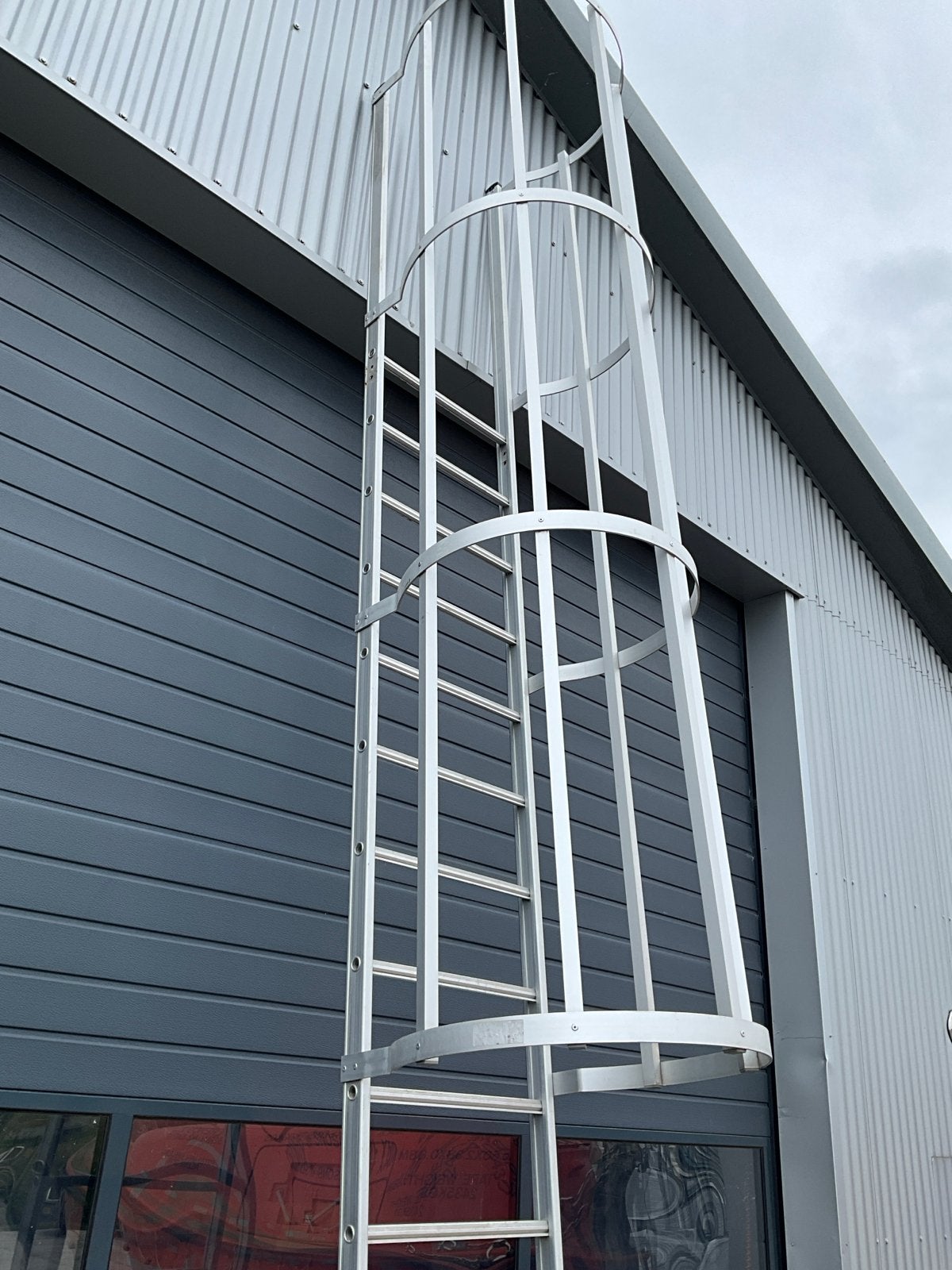 Industriële kooiladder - 525 cm hoog, 60 cm breed, Ophalen, Gebruikt, Ladder, 4 meter of meer