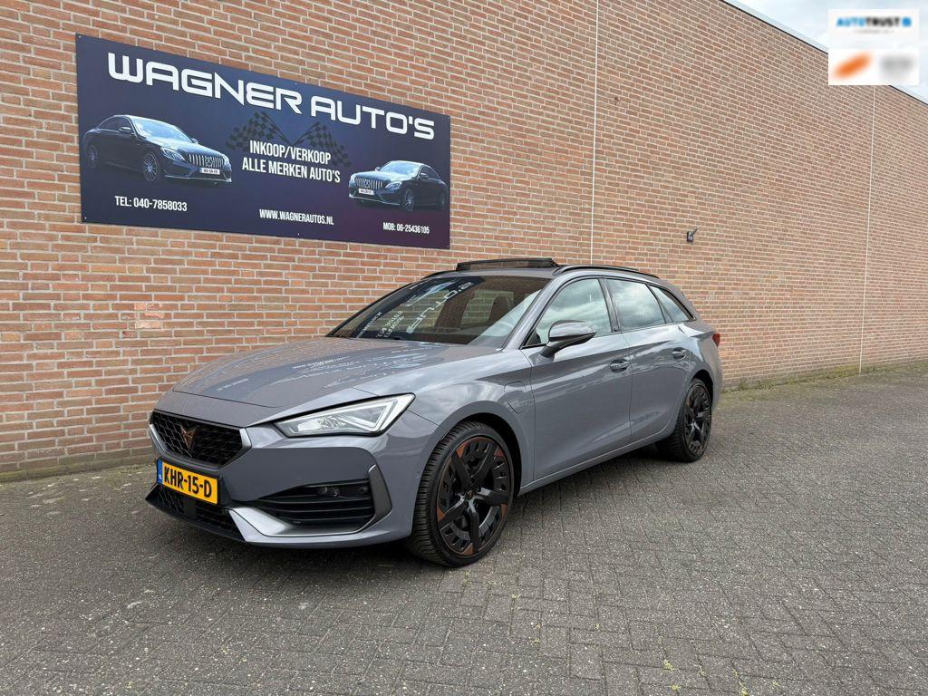 Cupra Leon Sportstourer 1.4 e-Hybrid VZ Copper Edition Pano, 77 km/l, Gebruikt, 4 cilinders, 150 pk