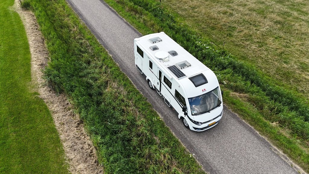 Nette Adria Sonic Integraal Camper, Integraal, Afzuigkap, Fiat, Kluisje