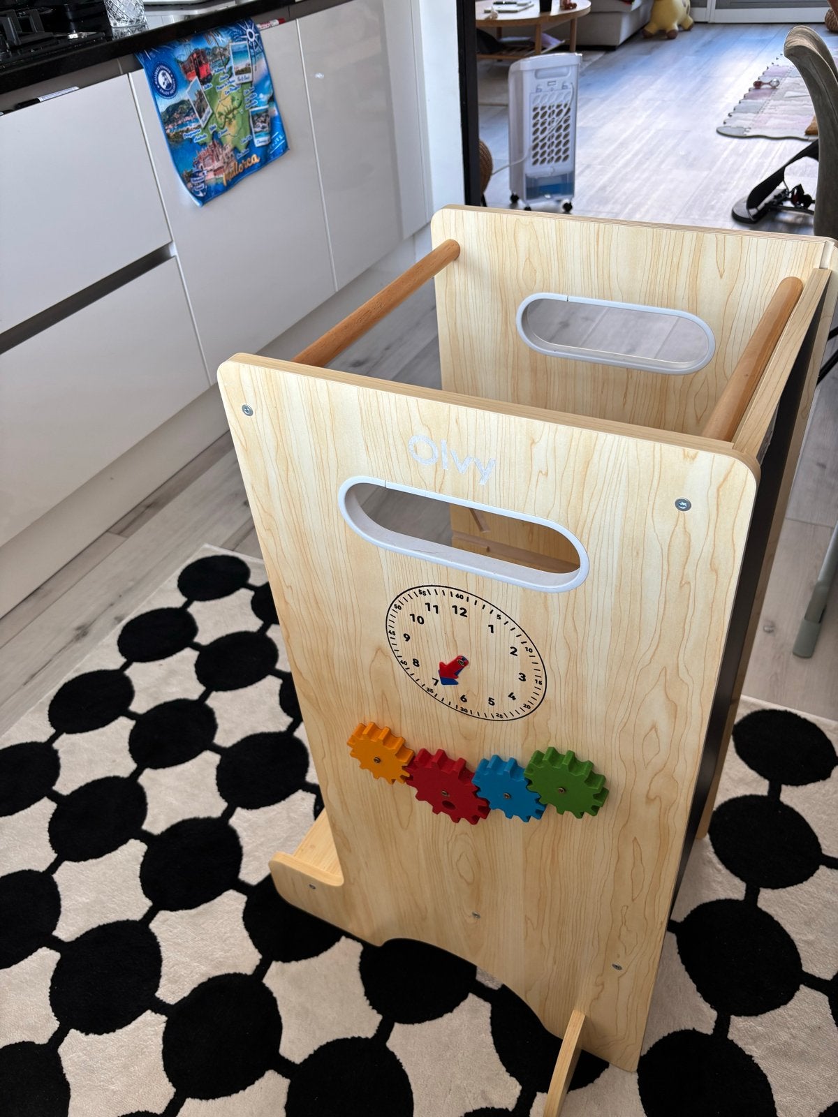 Olvy Learning Tower / Keukenhulp met speelfuncties, Ophalen, Zo goed als nieuw, Meegroeistoel, Aanschuifbaar