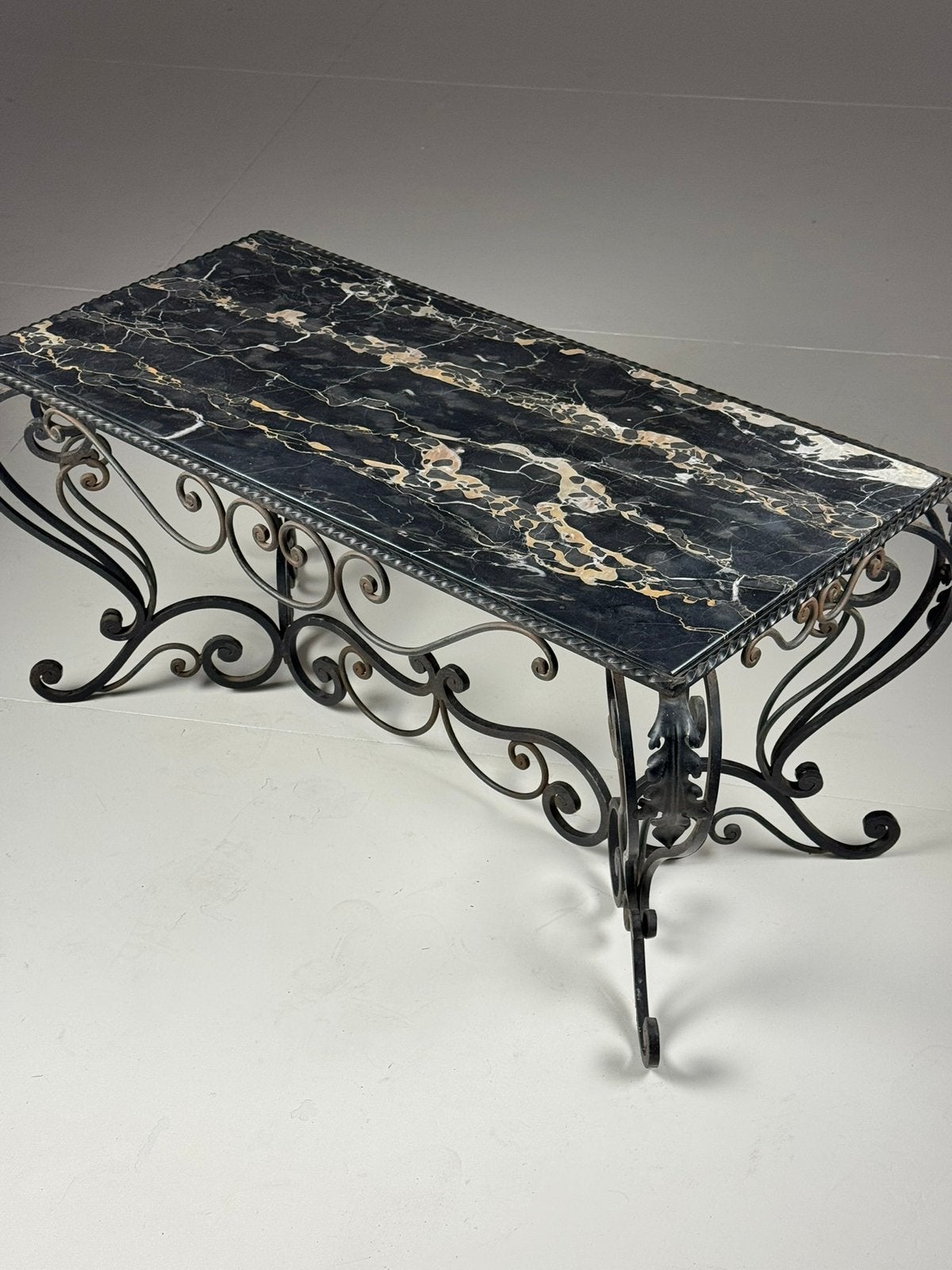 Salontafel smeedijzer met marmeren blad, Ophalen