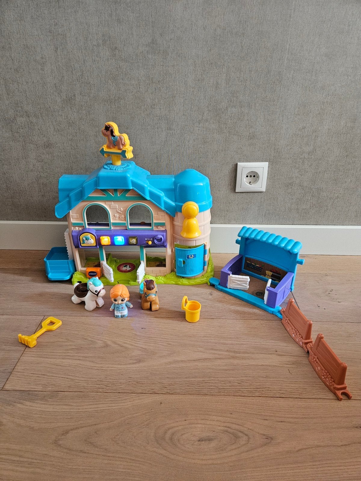 VTech Magische Manege - Zo goed als nieuw, Ophalen, Zo goed als nieuw, Meisje