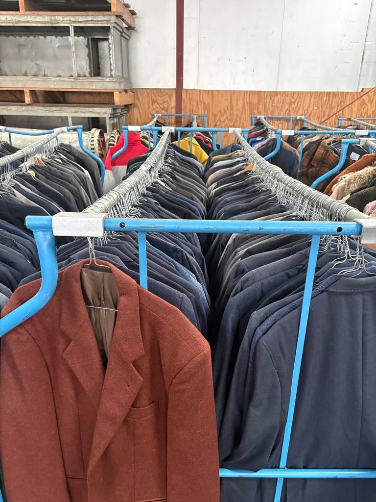 Grote partij van ca. 500 gedragen colberts/blazers, Bakkerjp@live.com, Overige kleuren, Nijverheidsweg 7 grootebroek, Overige maten