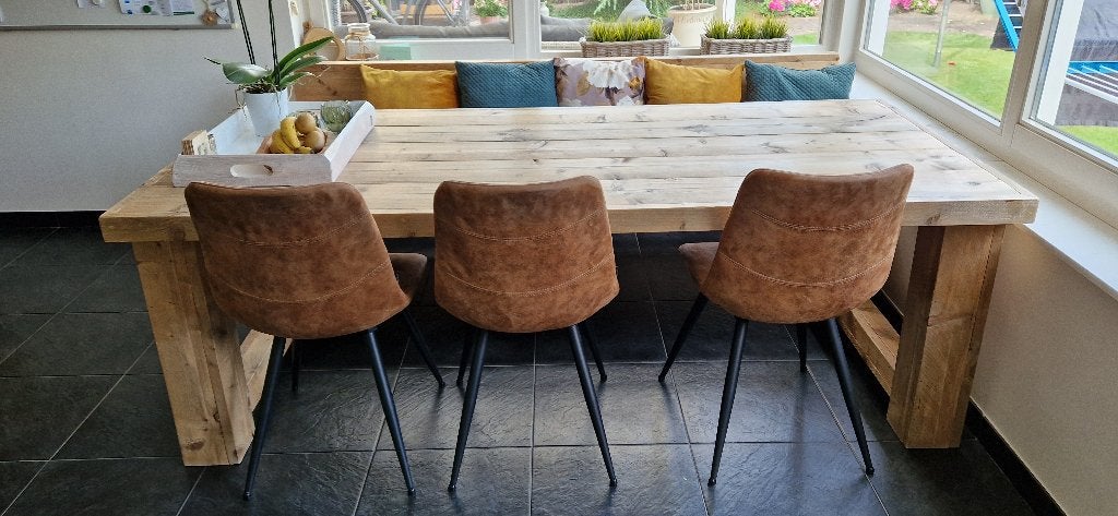 Eetkamerset compleet! Tafel, bank en stoelen., Ophalen, Gebruikt, Landelijk stoer, Minder dan 4 stoelen