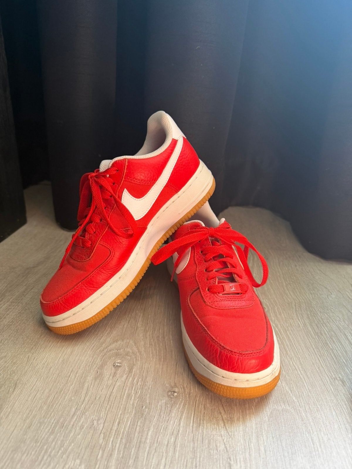 Nike Air Force 1 schoenen dames rood (maat 39), Ophalen of Verzenden, Zo goed als nieuw, Rood, Sneakers of Gympen